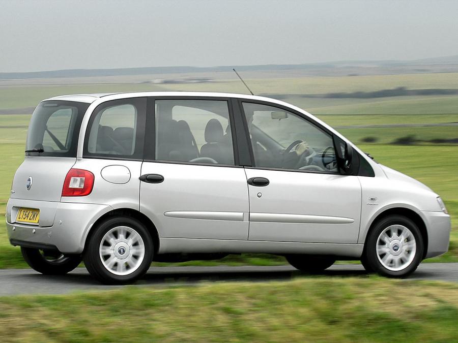  Fiat Multipla 2004 года  (UK) (фото 3 из 8)